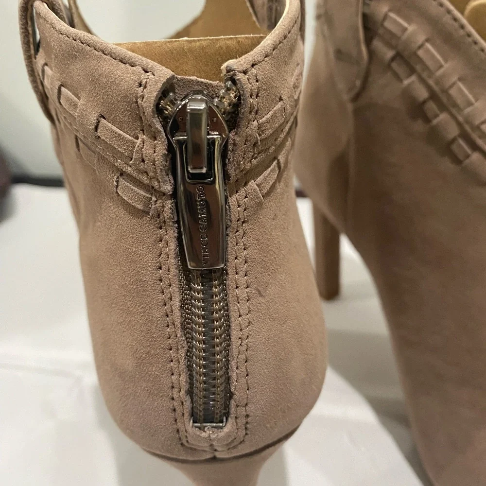 Vince Camuto Shorana Open Toe Bootie size 7